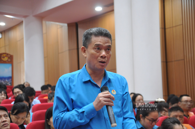 Đại diện các công đoàn cơ sở nêu ý kiến tại hội nghị. Ảnh: Đinh Đại