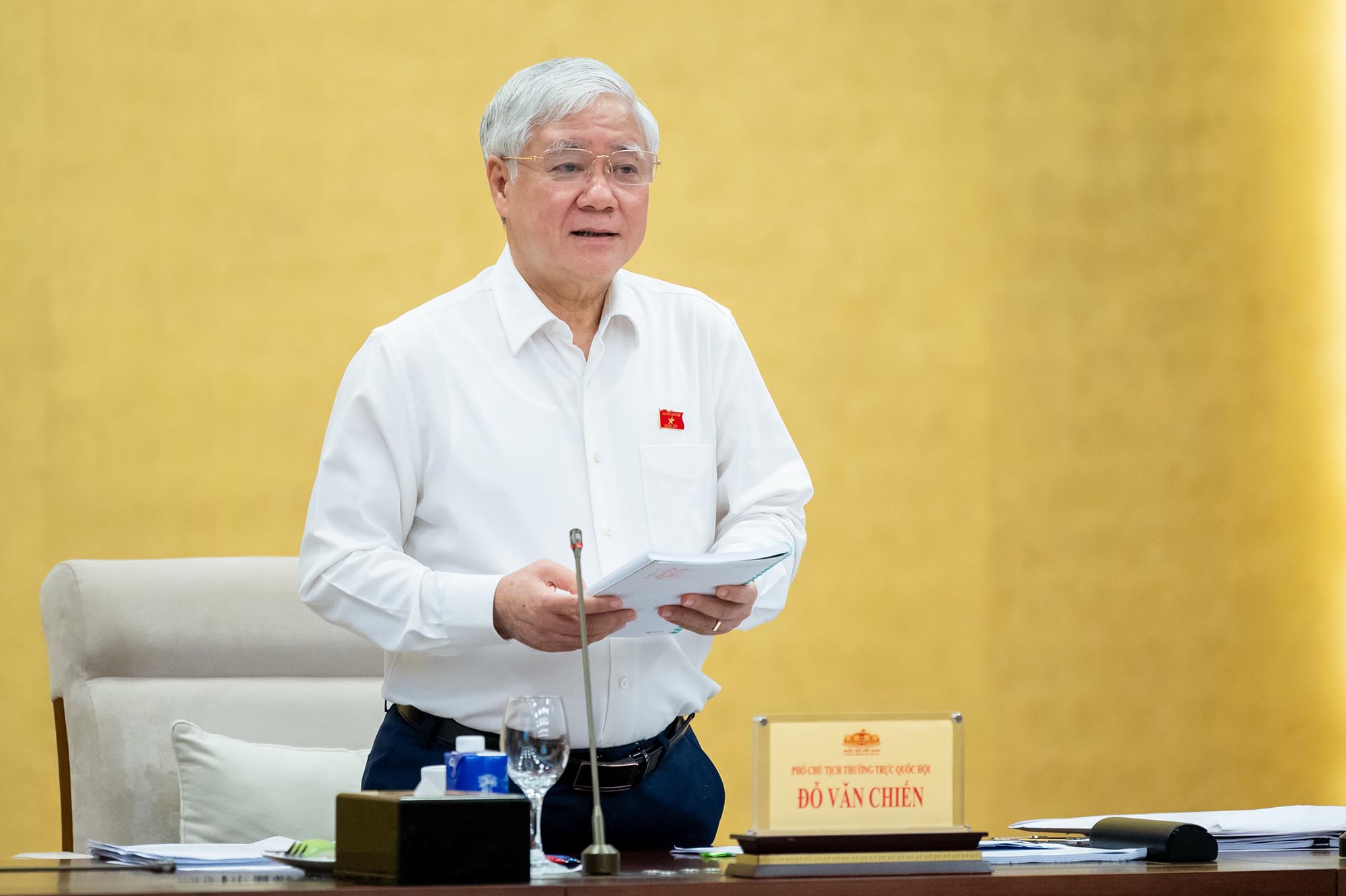 政治局委員、国会常任副議長のドー・ヴァン・チエン氏。写真:ファム・タン.