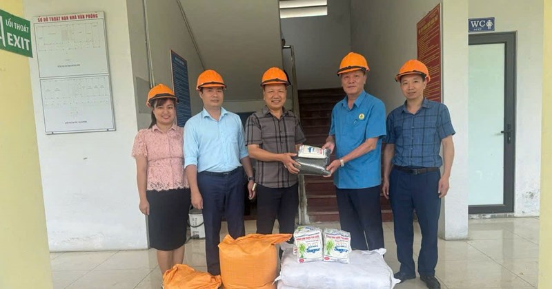 Công đoàn Apatit Việt Nam chi hơn 210 triệu đồng hỗ trợ người lao động
