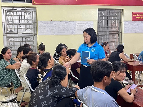 Phu Tho Provincial Social Insurance promotes social insurance contribution policies. Photo: Phu Tho Social Insurance