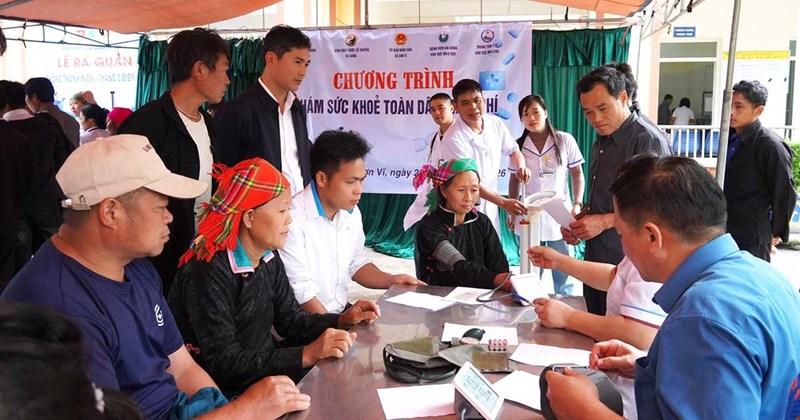 Y tế cơ sở đóng vai trò quan trọng trong chăm sóc sức khỏe toàn dân