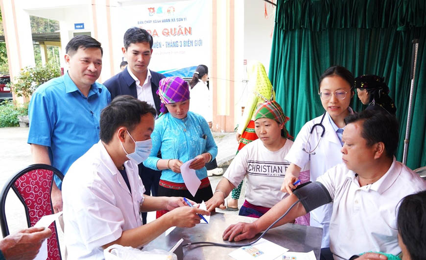 Nâng cao chất lượng công tác khám chữa bệnh ngay từ y tế cơ sở giúp chăm sóc sức khỏe người dân hiệu quả. Ảnh: Hà Linh.