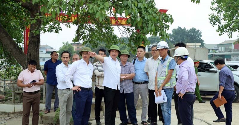 Mở rộng Quốc lộ 6: Lãnh đạo xã chỉ ra bất cập trong thi công