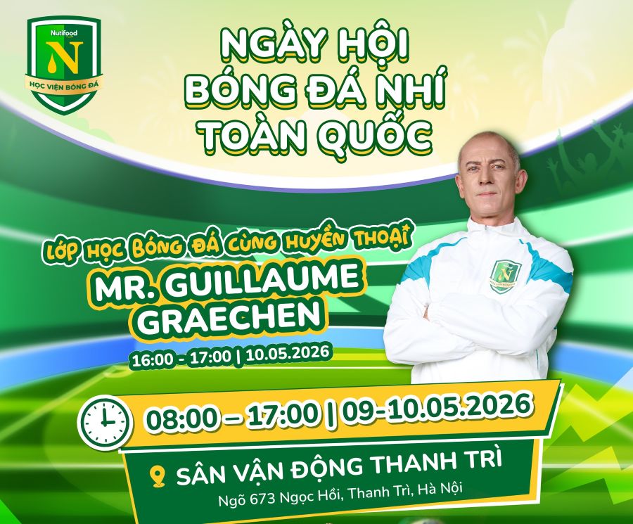 Các bạn nhỏ có cơ hội tham gia lớp học bóng đá cùng “huyền thoại” Mr. Guillaume Graechen. Ảnh: Nutifood