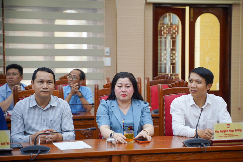 Các đại biểu dự buổi gặp mặt. Ảnh: Hoài Phương