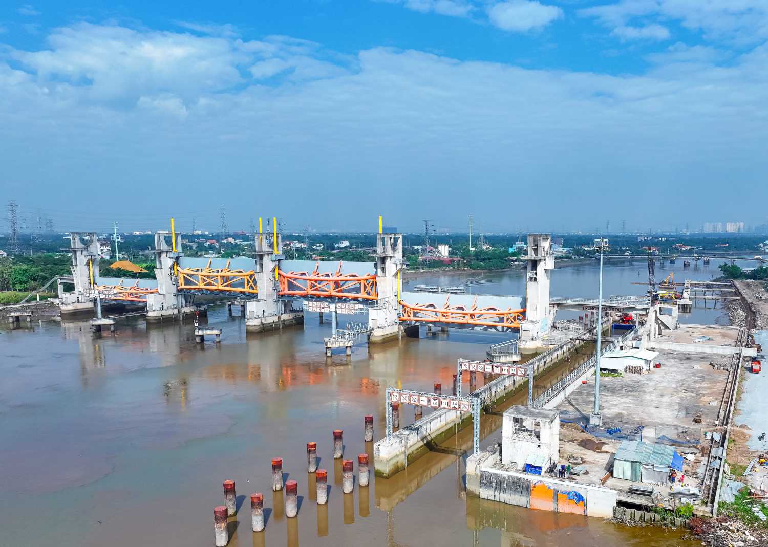 Muong Chuoi tide control culvert is the largest item among the 6 main tide control culverts of the project. Photo: Minh Quan