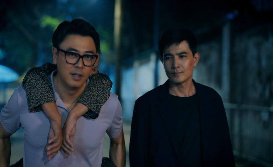 Actor Quang Su returns to the screen with the TV series "Under the Lighted Window". Photo: VFC