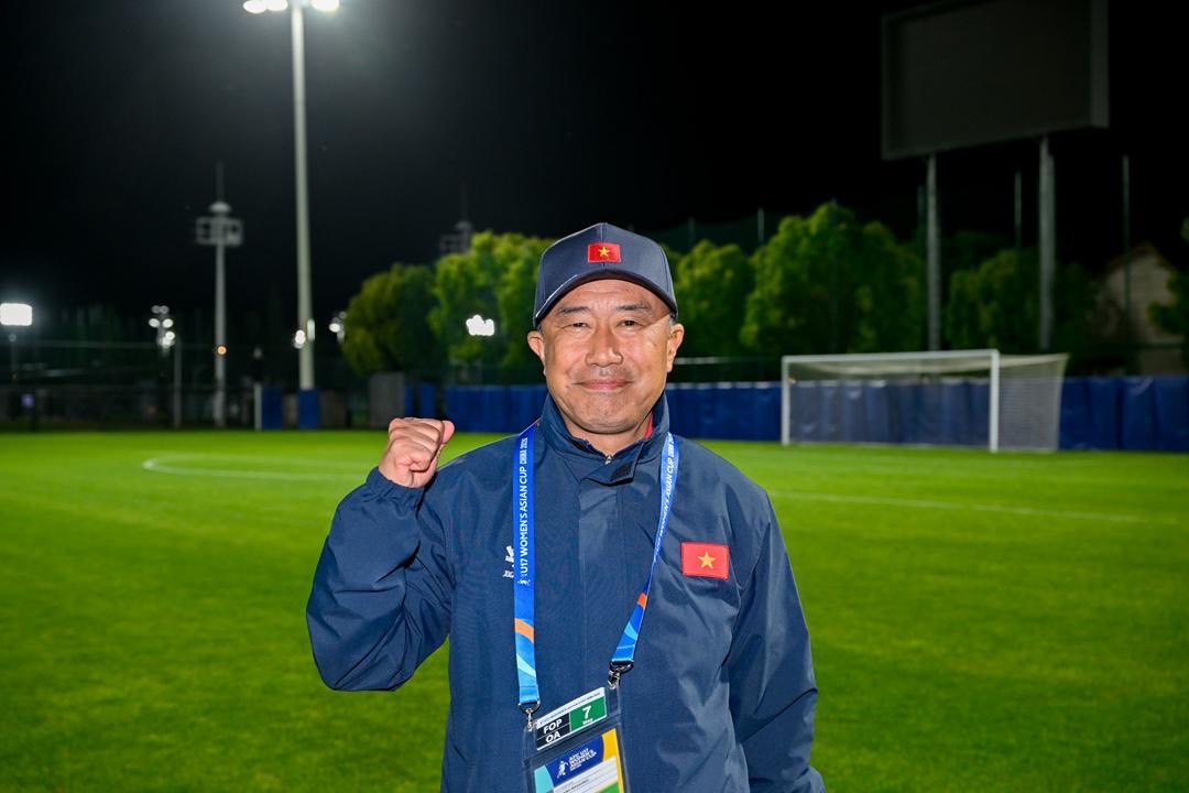 Coach Okiyama Masahiko of Vietnam U17 women's team. Photo: VFF