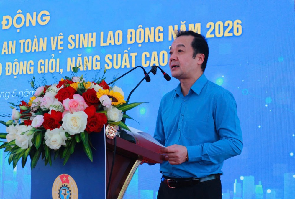Chủ tịch Công đoàn KHCN Phạm Đức Long nhấn mạnh, Tháng Công nhân không chỉ là một đợt hoạt động phong trào, mà còn là dịp để mỗi cấp công đoàn lắng nghe, thấu hiểu người lao động và hành động thiết thực hơn vì người lao động. Ảnh: Quỳnh Chi