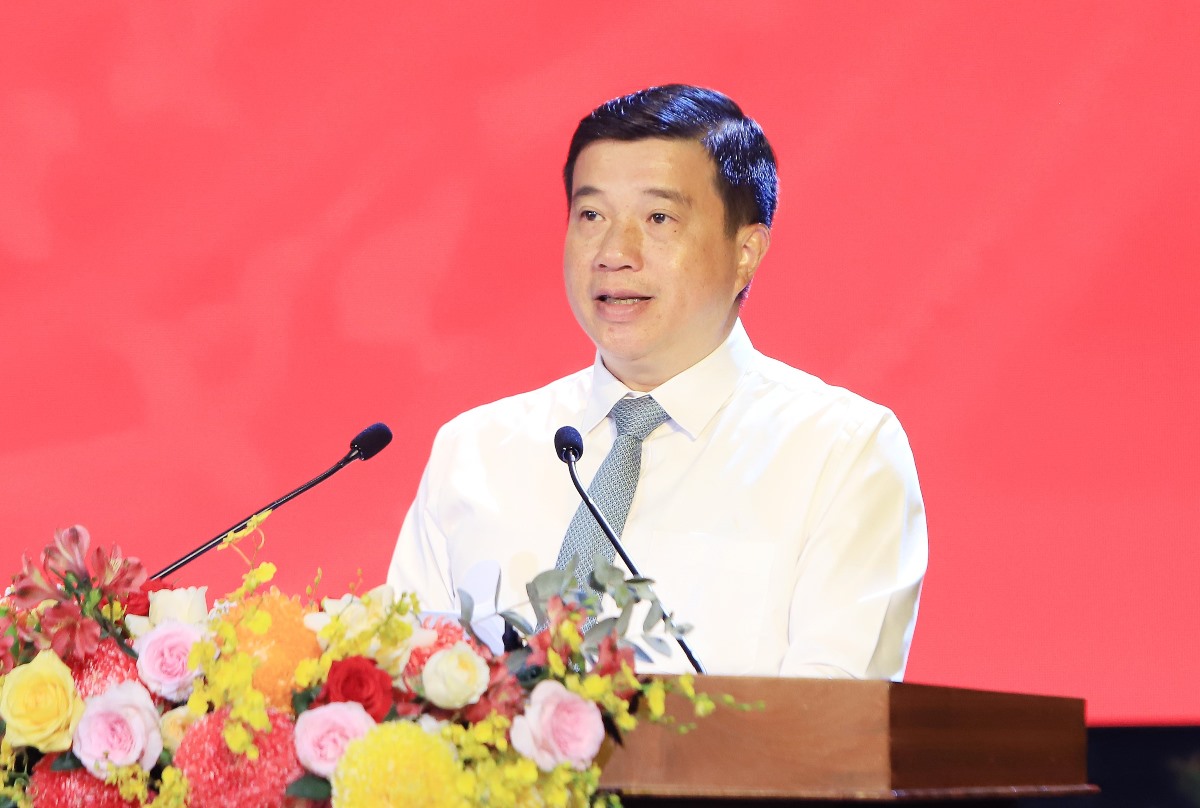 Bí thư Tỉnh ủy Lâm Đồng Y Thanh Hà Niê Kđăm phát biểu kết luận hội nghị. Ảnh: Phạm Duy 
