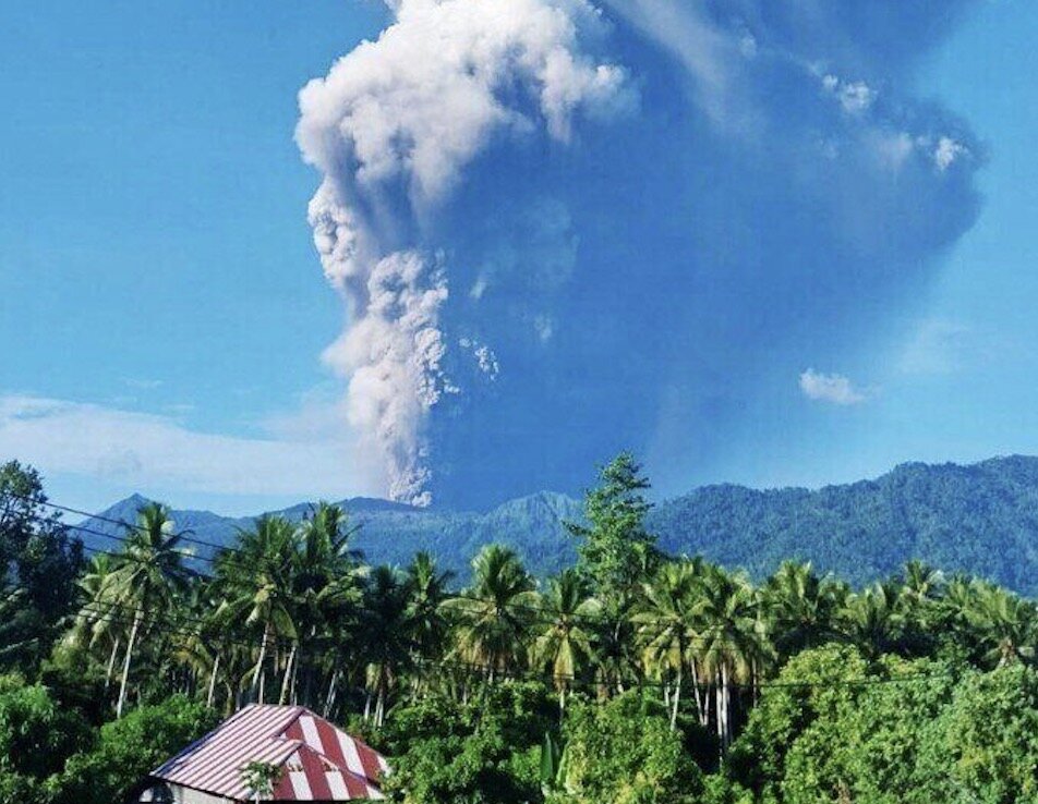 Volcano erupts in Indonesia. Photo: AFP