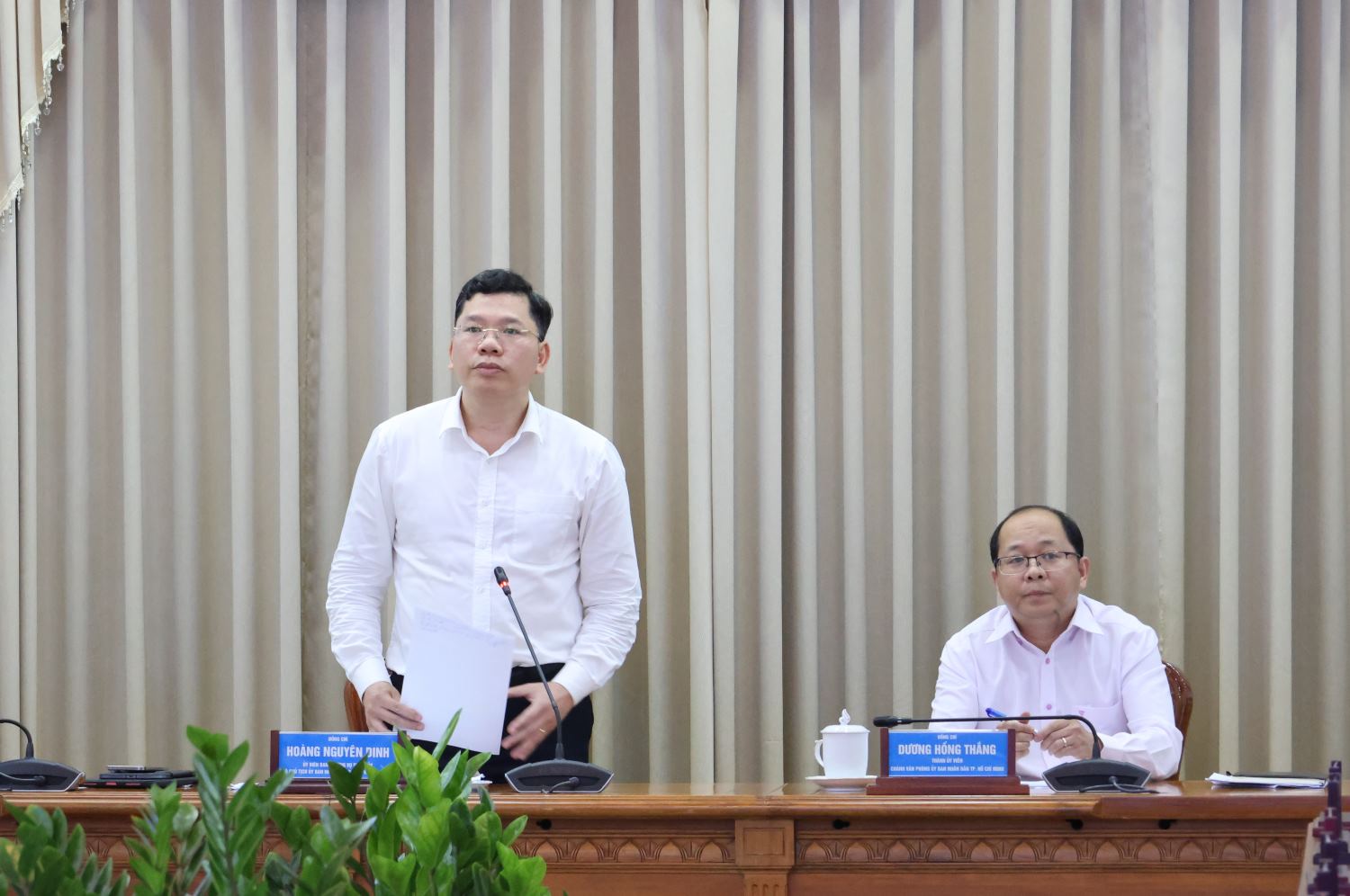 Vice Chairman of Ho Chi Minh City People's Committee Hoang Nguyen Dinh spoke at the meeting. Photo: Minh Quan