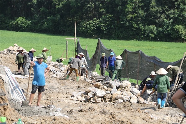Mặt trận tổ quốc lan toả tinh thần đoàn kết người dân chung tay xây dựng nông thôn mới. Ảnh: Khánh Linh