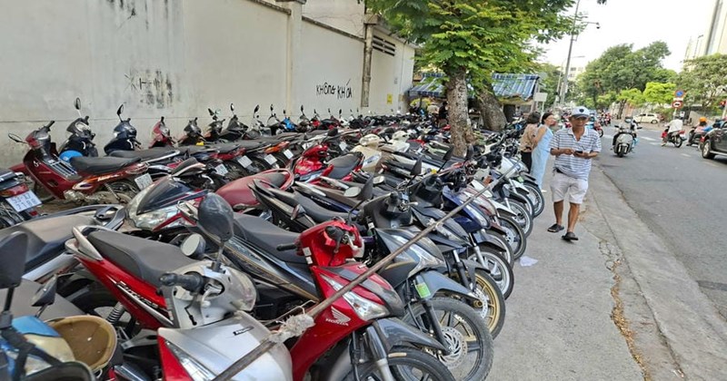 TP.HCM: Thu phí vỉa hè chưa hiệu quả