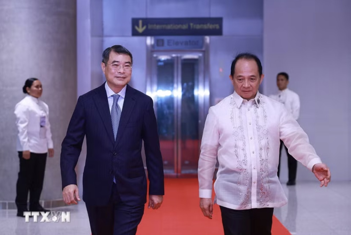 Politburo Member, Prime Minister Le Minh Hung concludes his participation in the 48th ASEAN Summit in Cebu, Philippines. Photo: VNA