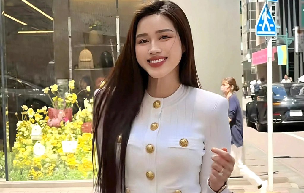 일본에서 빛나는 미스 도티하. 사진: 비디오 캡처.