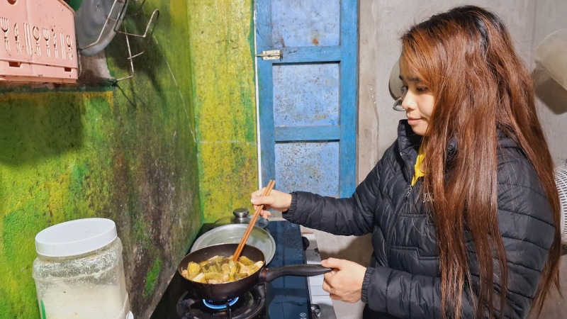 Công nhân xa quê ở trọ giá rẻ tại KCN Tam Thăng, phường Bàn Thạch, Đà Nẵng. Ảnh: Hoàng Bin