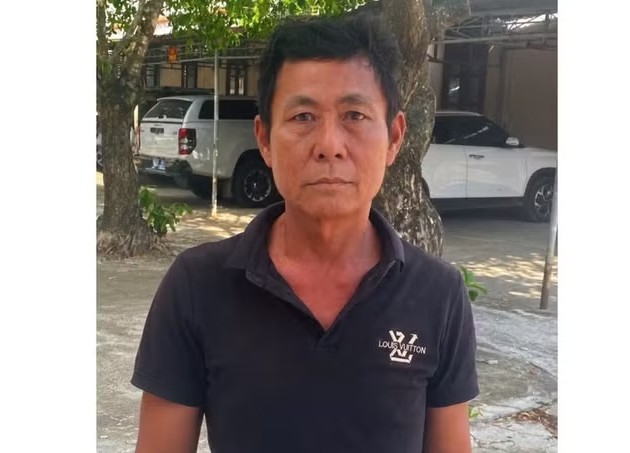 Tài xế Hậu liên quan vụ tai nạn giao thông khiến 3 người chết bị tạm giữ để điều tra. Ảnh: Văn Hoàng  