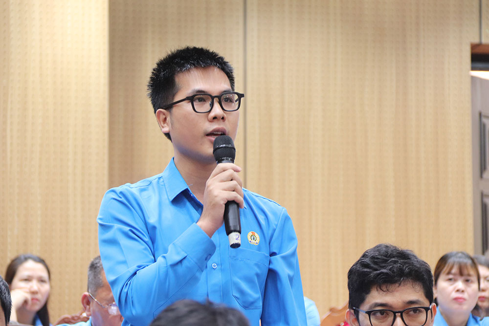 Trade union members propose preferential loan support policies. Photo: Tran Thi