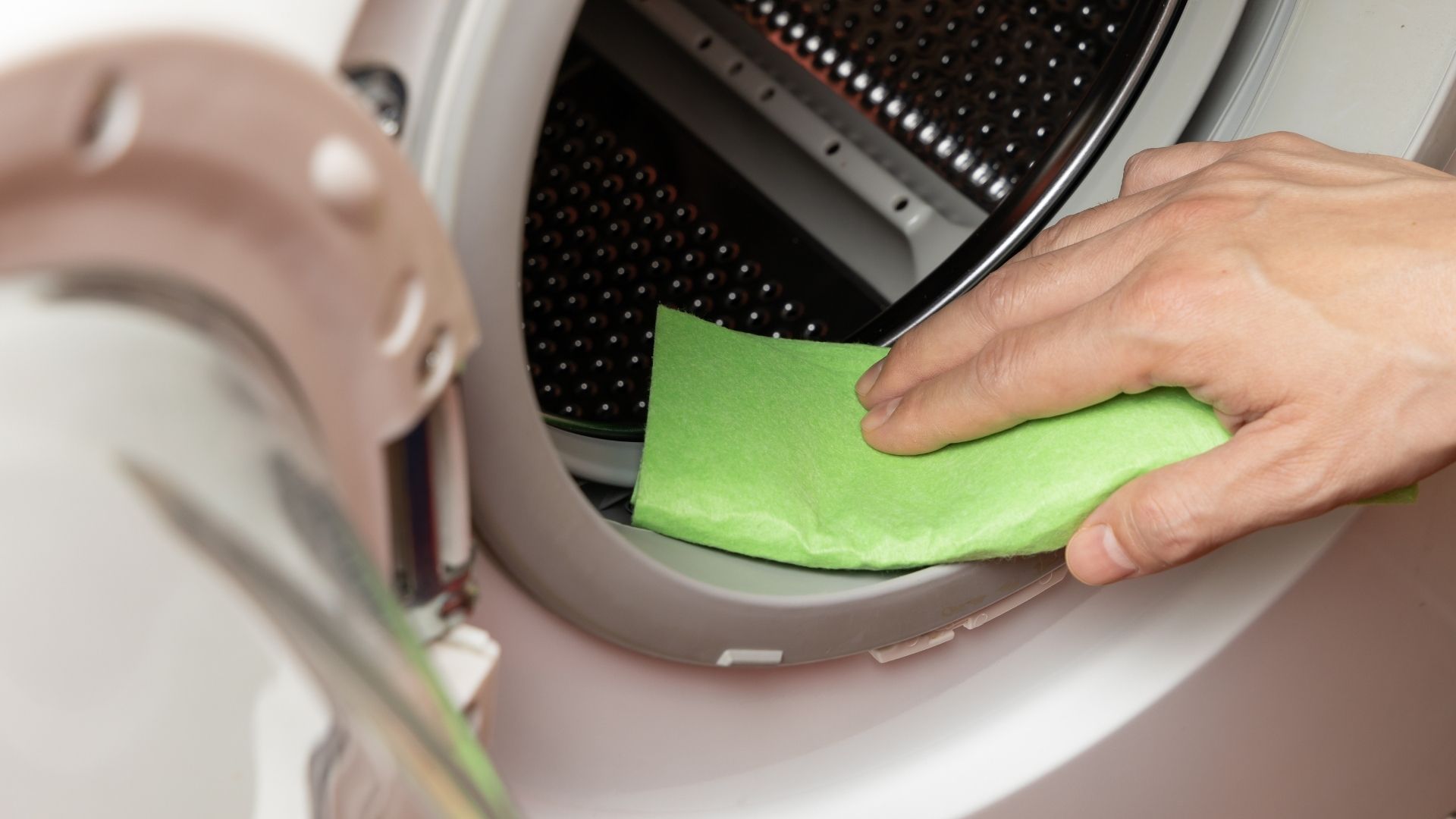 4 étapes pour nettoyer une machine à laver haut de gamme pour désodoriser et prolonger la durée de vie de l'appareil
