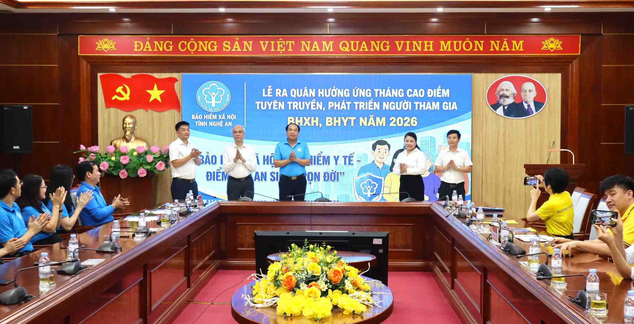 Nghe An Provincial Social Insurance organizes a launching ceremony to respond to the 2026 All-People Social Insurance and Health Insurance Mobilization Month. Photo: Ngoc Anh