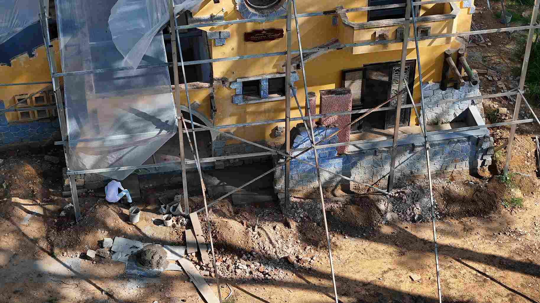Việc tháo dỡ, sửa chữa biệt thự cổ tại Đà Lạt cần được cơ quan chức năng cấp phép để bảo đảm kiến trúc và thẩm mỹ theo quy định. Ảnh: Phúc Khánh 