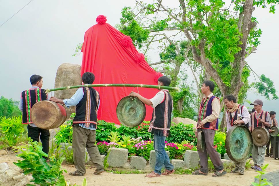 Ethnic minorities in Gia Lai are supported with 20% of their monthly voluntary social insurance contributions. Photo: Hoai Phuong