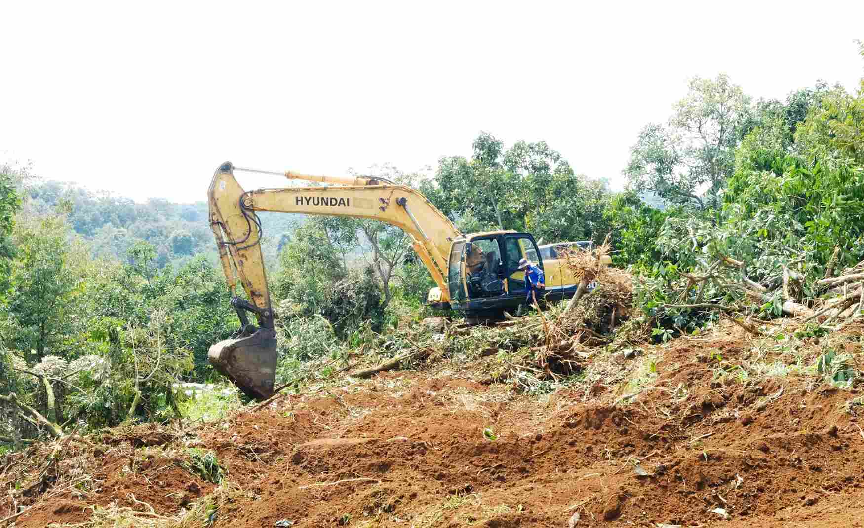 Hiện tại, 14 mũi đã đồng loạt thi công, đẩy nhanh tiến độ dự án cao tốc trọng điểm, chiến lược của tỉnh Lâm Đồng. Ảnh: Phúc Khánh
