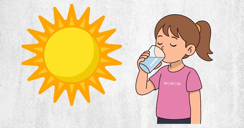 Mùa hè: Uống nước điện giải đúng cách, tránh hại thận
