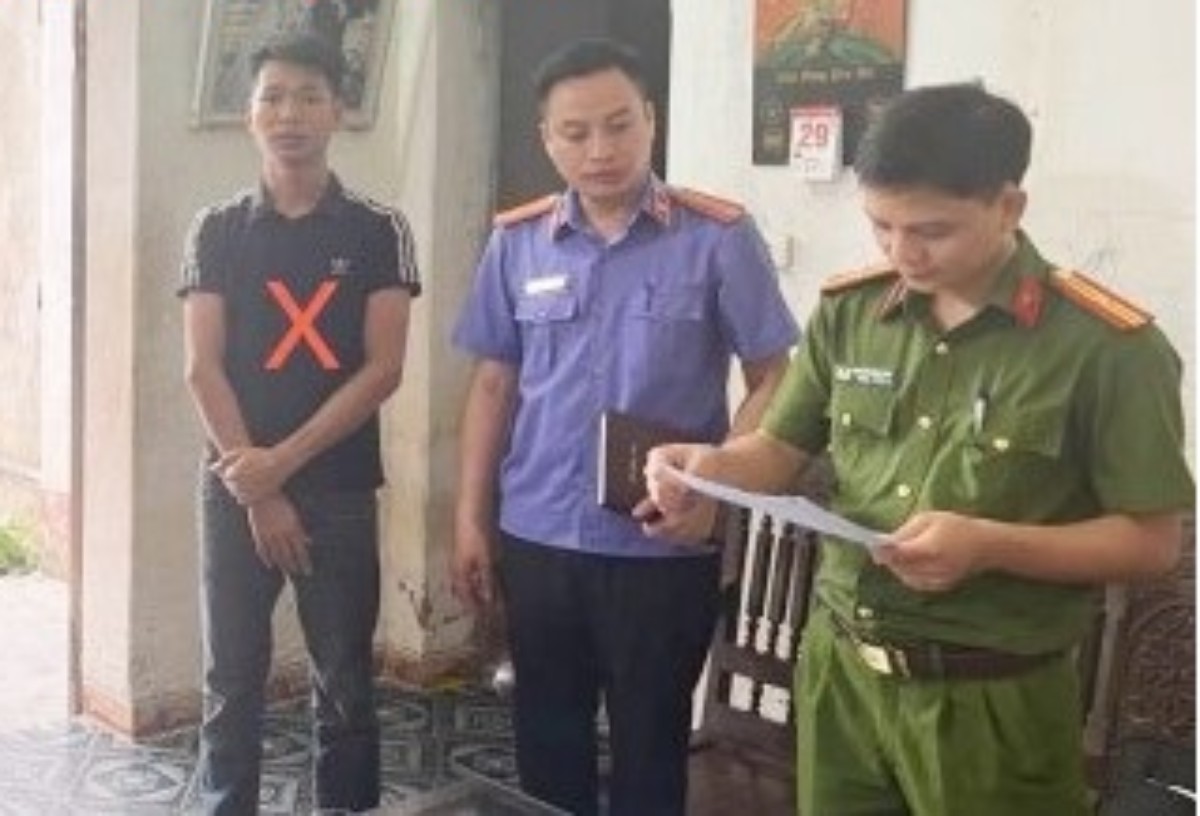 Đinh Quang Thiều bị khởi tố về hành vi phạm tội xâm phạm quyền sở hữu công nghiệp. Ảnh: Công an Ninh Bình