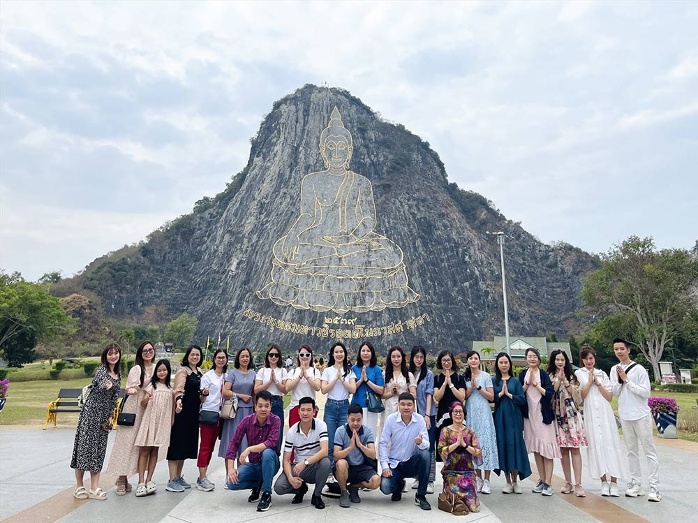 Đoàn khách Việt du lịch Thái Lan. Ảnh: Vietravel