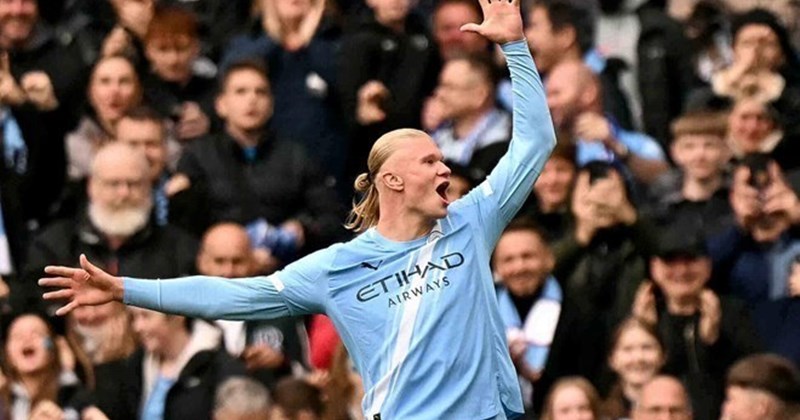 Man City chỉ còn kém Arsenal 2 điểm