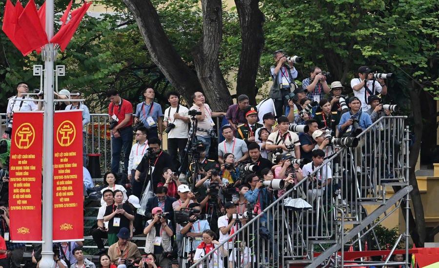 Reporters working at the A80 National Day Celebration 2. 9. Photo: Hai Nguyen