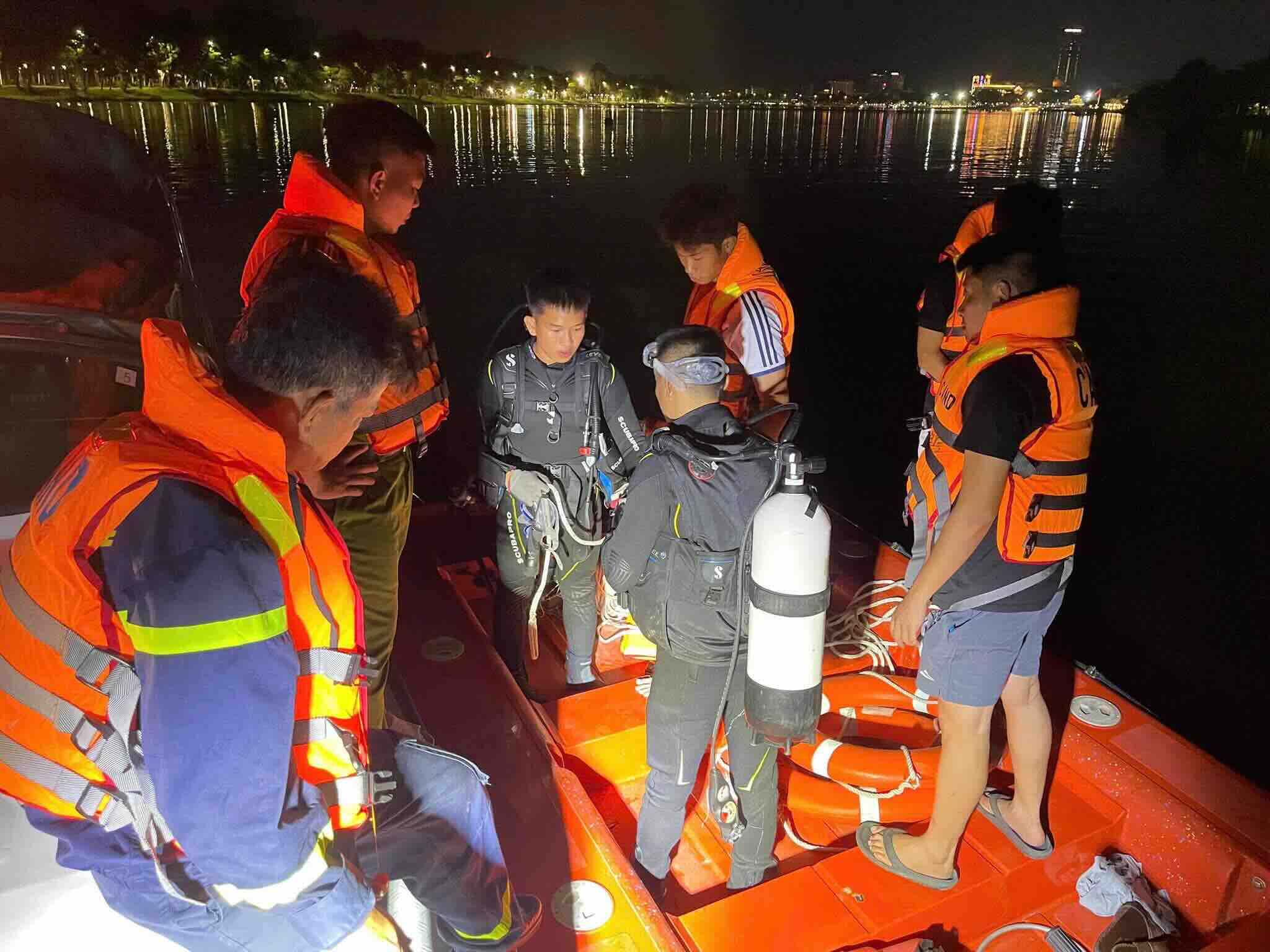 Functional forces search for the victim's body. Photo: Police provided.