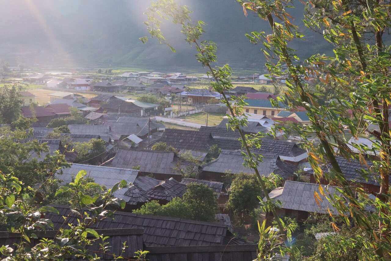 Weather forecast for the Northwest region today helps tourists refer to information before exploring and experiencing outdoor activities. Photo: Khanh Linh