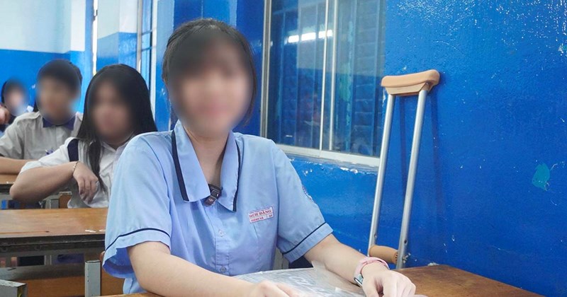 Bị thương cả hai chân, nữ sinh TP.HCM quyết tâm thi vào lớp 10