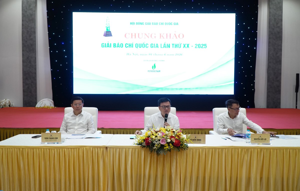 Chủ tọa Hội đồng chung khảo Giải Báo chí Quốc gia. Ảnh: Duy Tuấn 