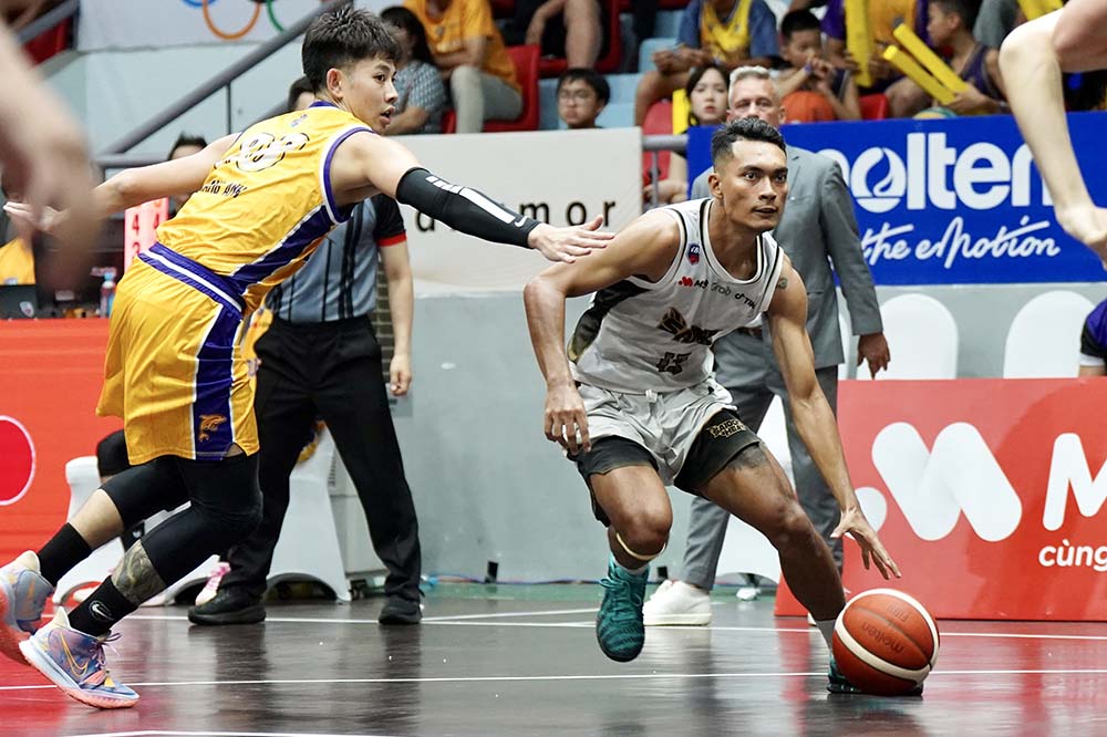 Saigon Heat nỗ lực bám đuổi trong những phút cuối nhưng không thể lật ngược tình thế. Ảnh: VBA