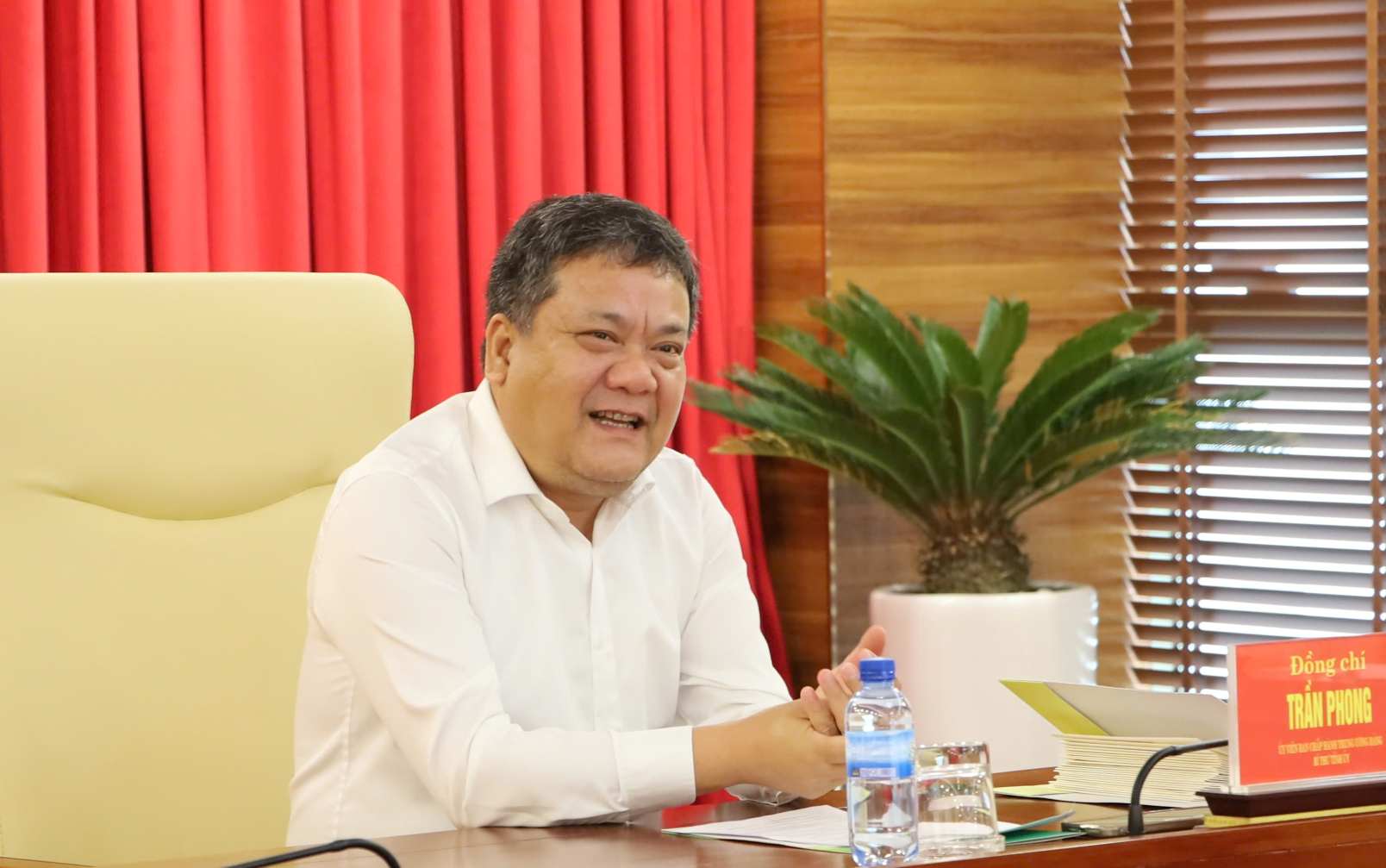 Bí thư Tỉnh ủy Khánh Hòa gửi gắm nhiều kỳ vọng tới đoàn đại biểu của tỉnh tại Đại hội Công đoàn Việt Nam. Ảnh: Phương Linh