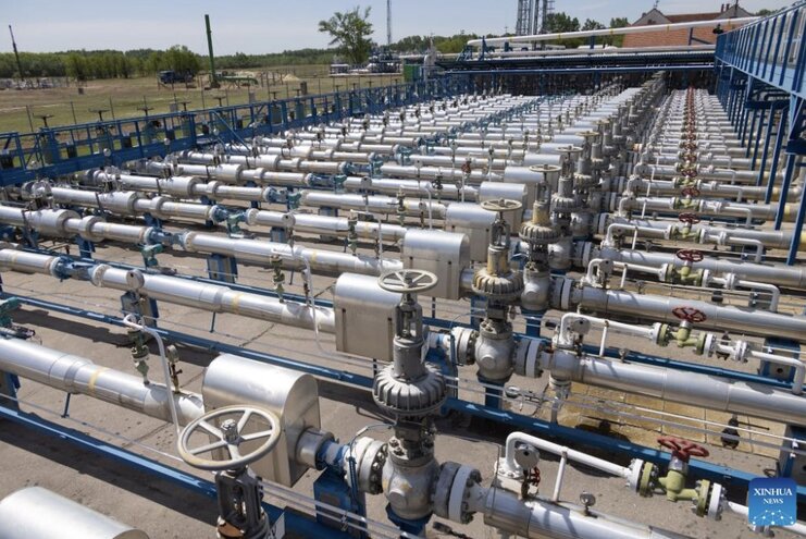 The EU is considering freezing Russia's oil price ceiling in this round of sanctions against Russia. Photo: Xinhua