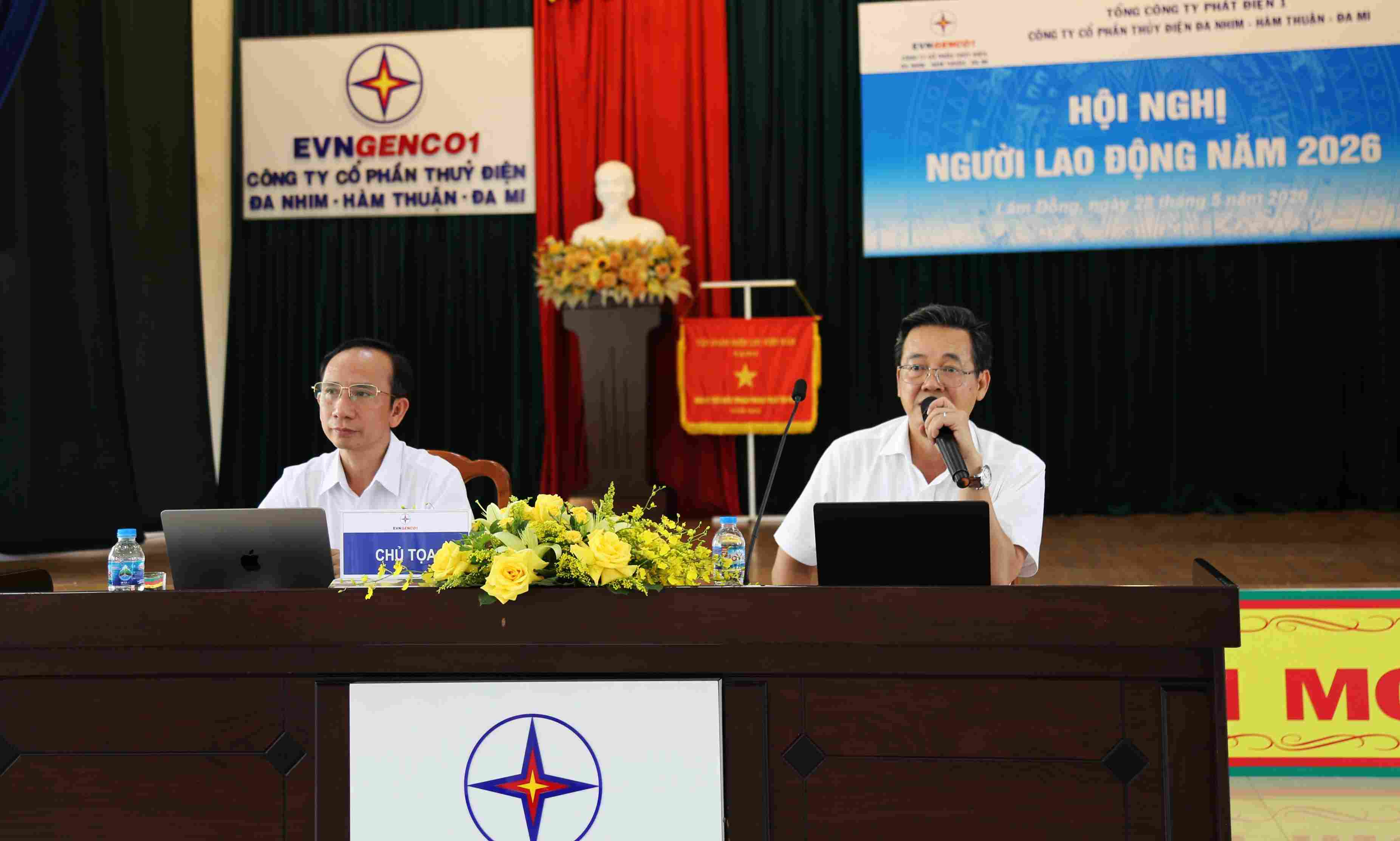Workers' Conference of DHĐ Hydropower Company. Photo: Ngoc Minh