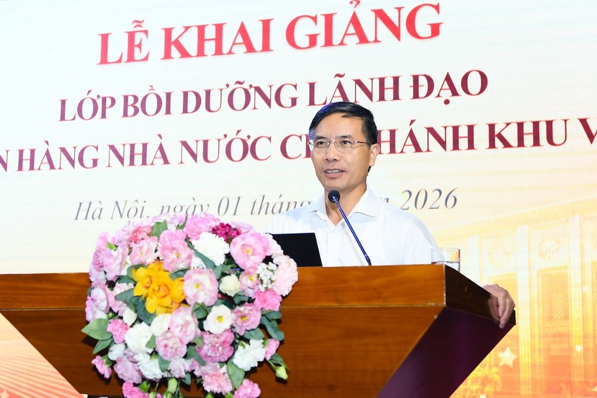 Speaking at the opening ceremony of the SBV branch leadership training class in the region, SBV Governor Pham Duc An emphasized the requirement to improve the capacity of officials in the new context. Photo: SBV
