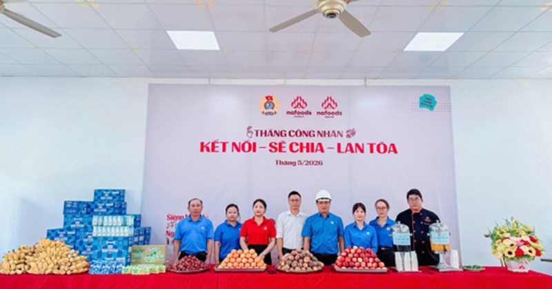 Hỗ trợ chăm sóc xe, giải nhiệt mùa hè cho người lao động