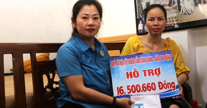Độc giả ủng hộ nữ công nhân cứu người trong giông bão