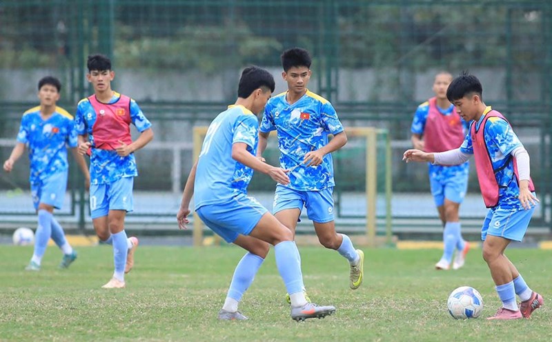 La sub-19 de Vietnam se enfrenta a la sub-19 de Timor Leste en el partido inaugural de la sub-19 del Sudeste Asiático 2026. Foto: TV360