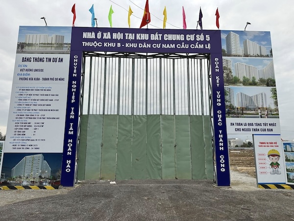 Da Nang appraises and licenses construction for 39 social housing projects. Photo: Nguyen Linh