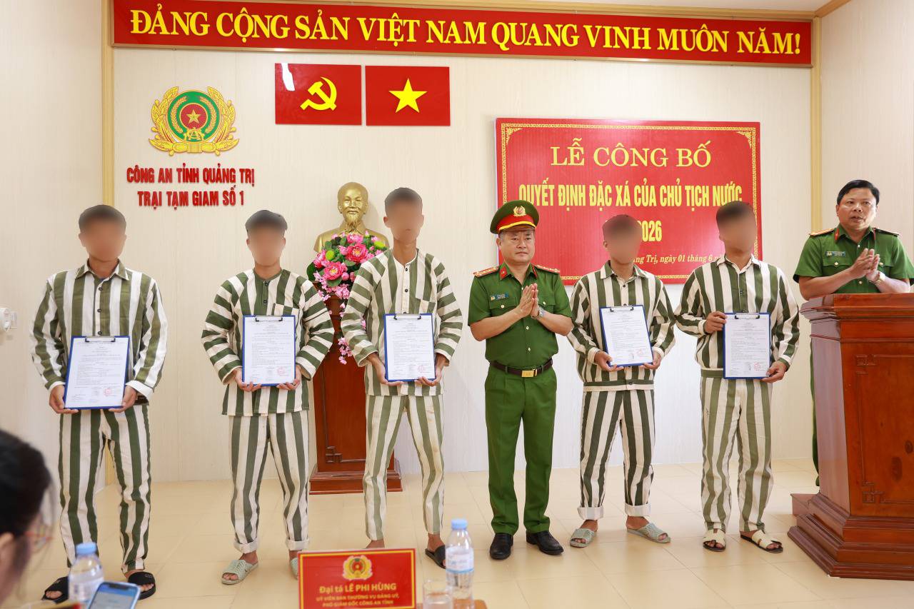 Prisoners granted amnesty in Quang Tri on June 1. Photo: Quang Tri Provincial Police