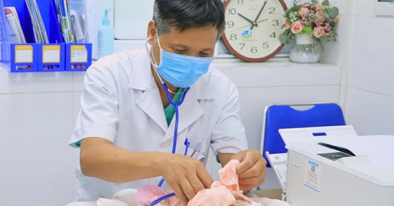 Chào đời ở tuần 26, bé gái nặng 900 gram viết nên kỳ tích