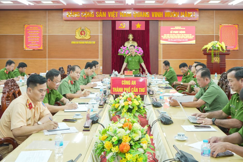 Quang cảnh lễ phát động. Ảnh: Công an Cần Thơ