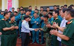 Gần 100 cán bộ, chiến sĩ hỗ trợ xây dựng trường học nội trú vùng biên Đắk Lắk